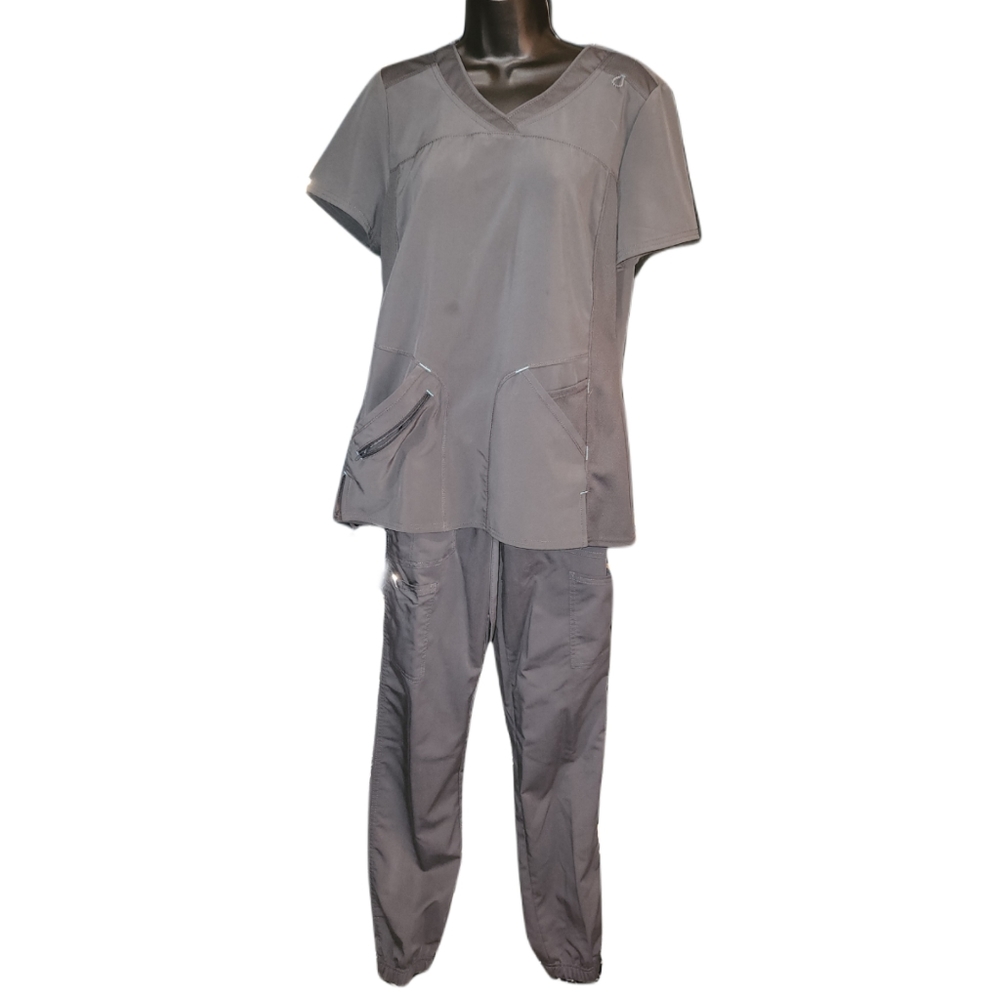 Scrub star grey jogger style scrub set